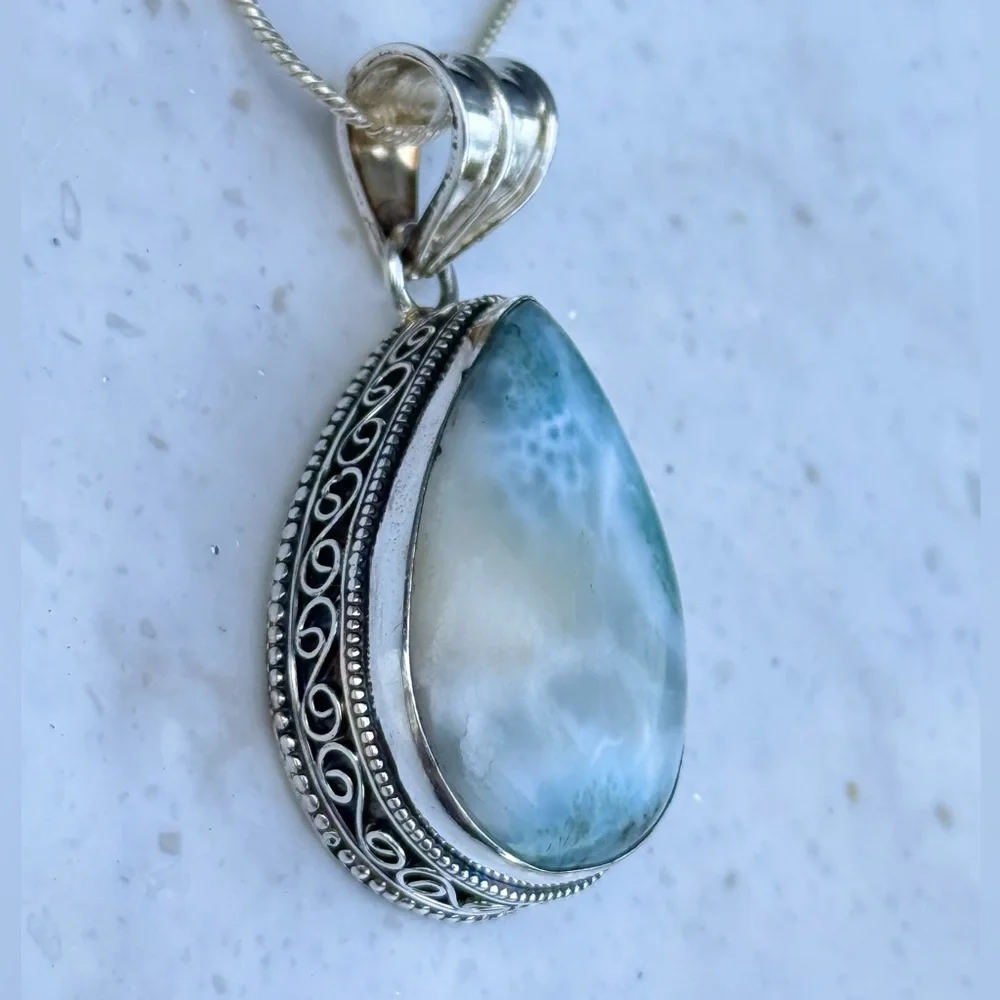 925 S/S Caribbean Blue Larimar Pendant - Picture 7 of 9